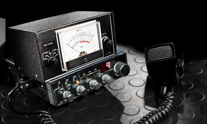 Prepare-to-Calibrate-a-CB-Radio-with-SWR-meter